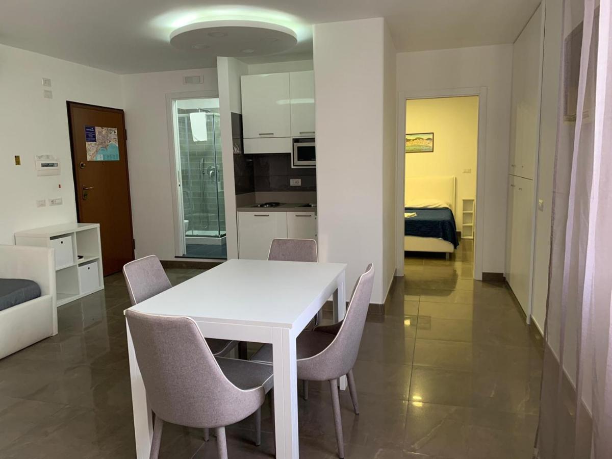 Mondo Suites Apartments Napoli Eksteriør billede